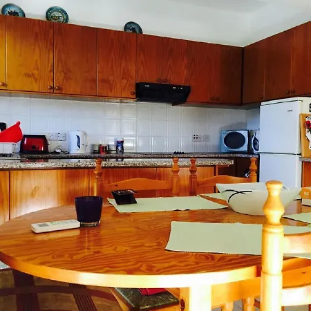 In Kato Apartament